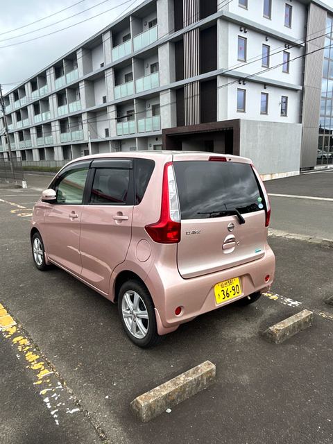 日産デイズX 4WD の写真2