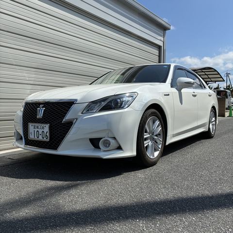 トヨタ クラウンアスリート ハイブリッド 2.5 の写真1