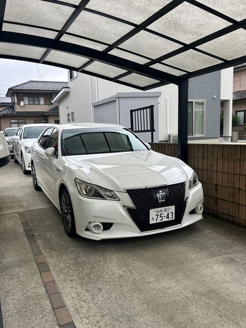 トヨタ クラウンアスリートハイブリッド2.5S の写真1